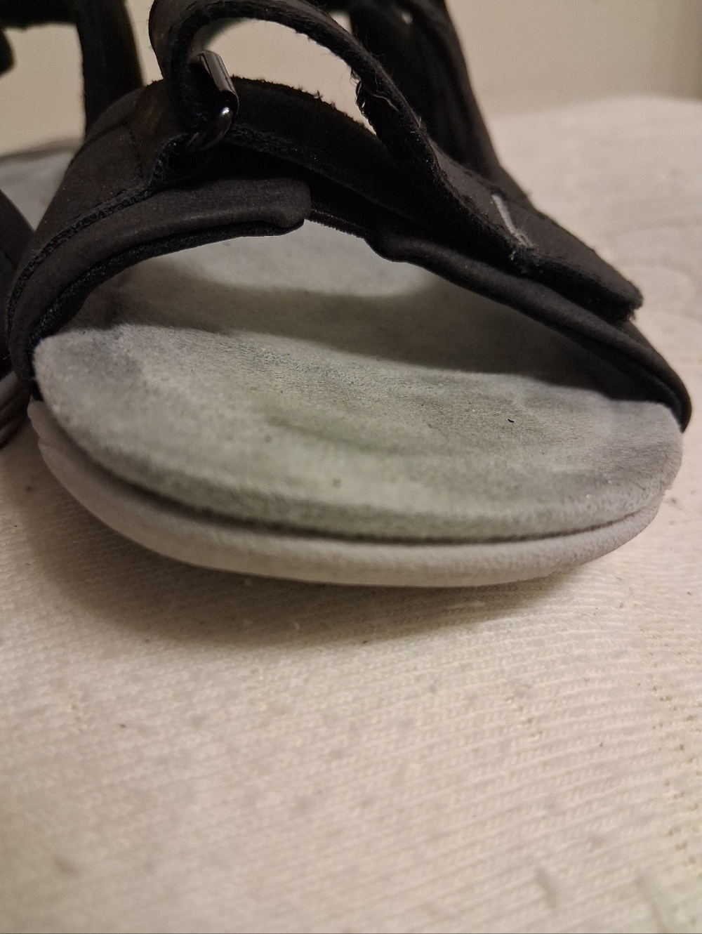 Womens Easy Spirit Black Strappy Comfort Sandals Size 6 M - Picture 2 of 16